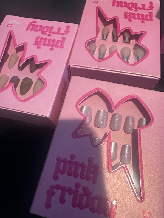 pink Friday Accessories - Silver Press-On Nails by - Shimmery Silver